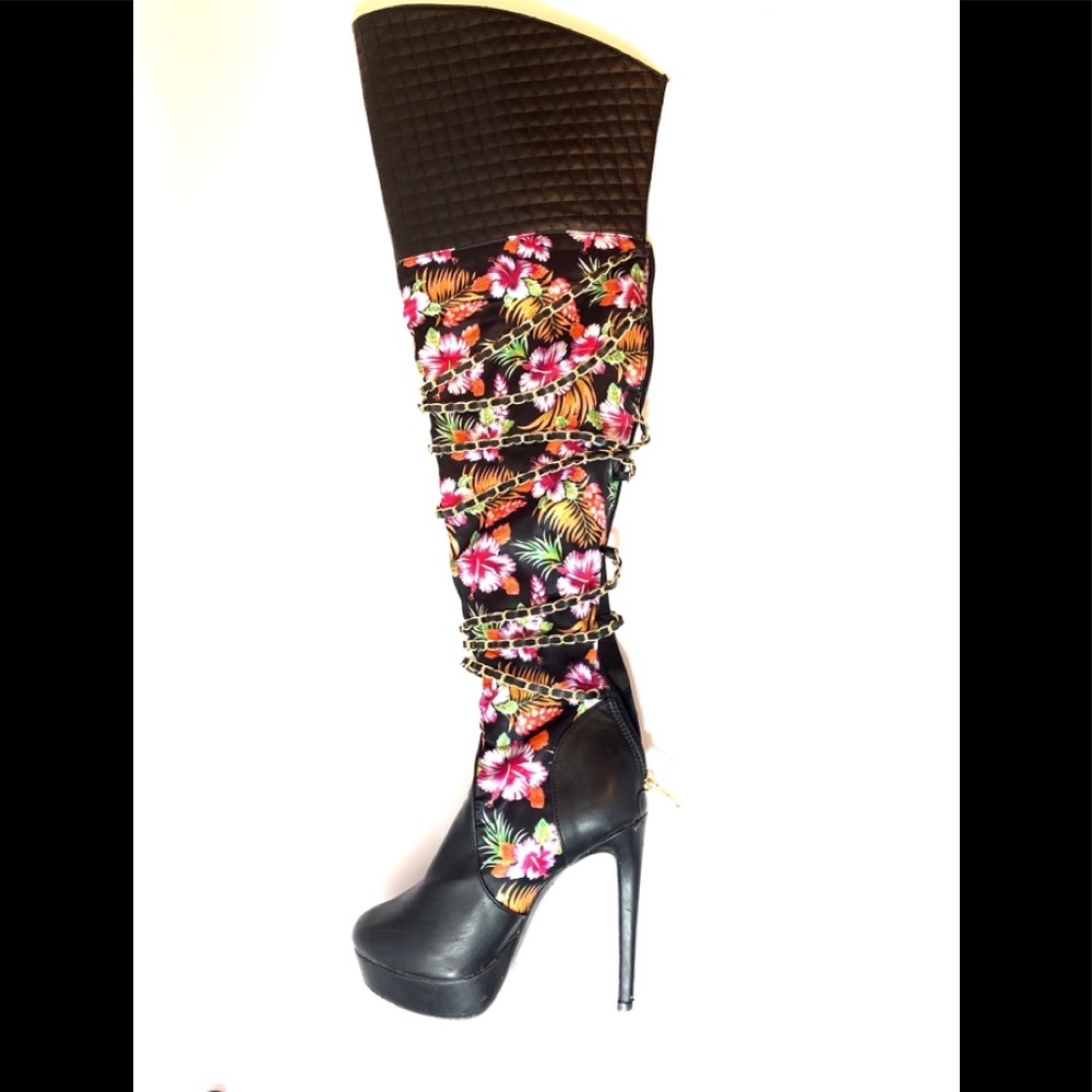 AMI CLUB WEAR Stiletto boots